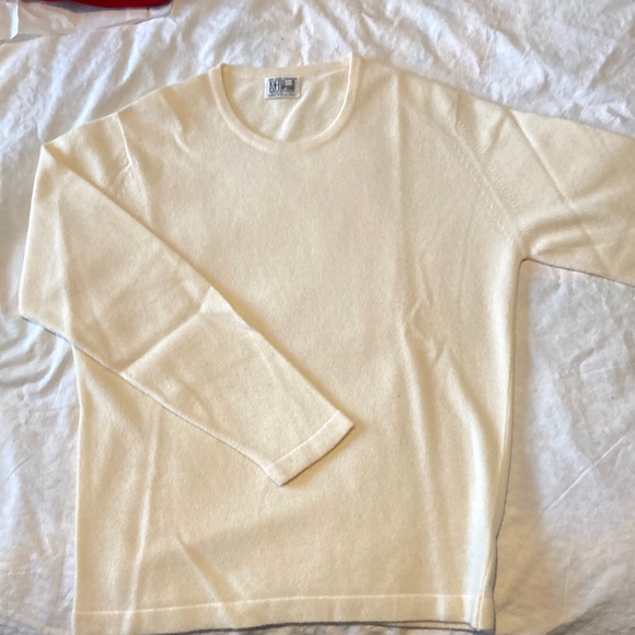 Ladies cream Cashmere Sweater, Medium - Picture 1 of 3